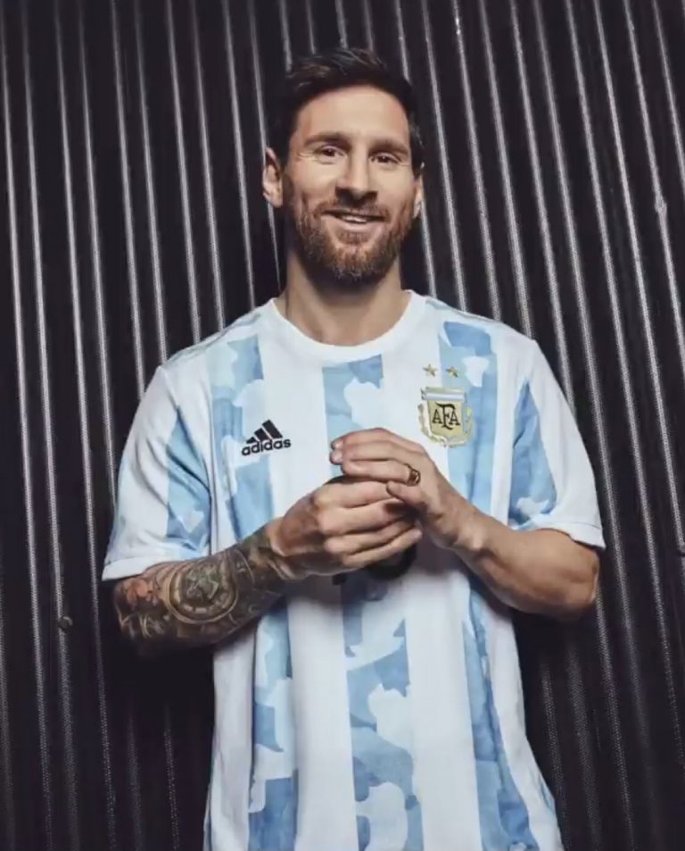 ميسي يعلن عن قميص منتخب الأرجنتين الجديد بكوبا أمريكا | AS ...